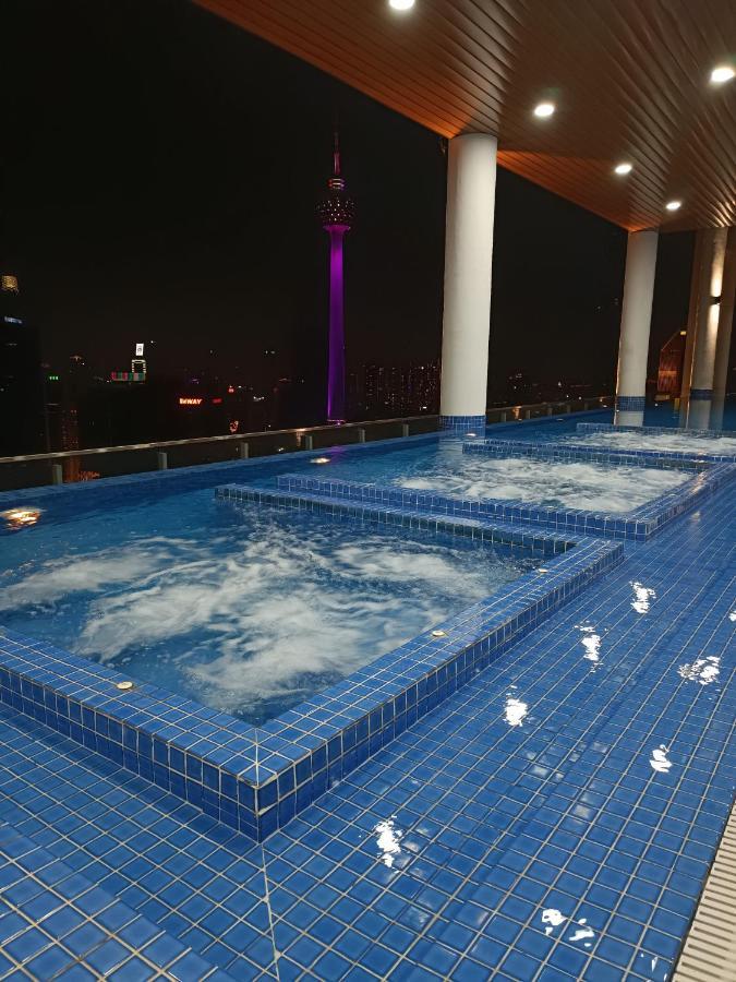 Lx 39A Balcony Klcc View 1 Bedroom Infinity Pool Kuala Lumpur Extérieur photo