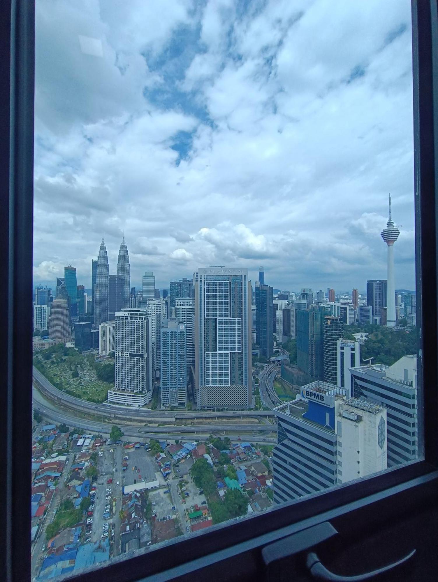 Lx 39A Balcony Klcc View 1 Bedroom Infinity Pool Kuala Lumpur Extérieur photo